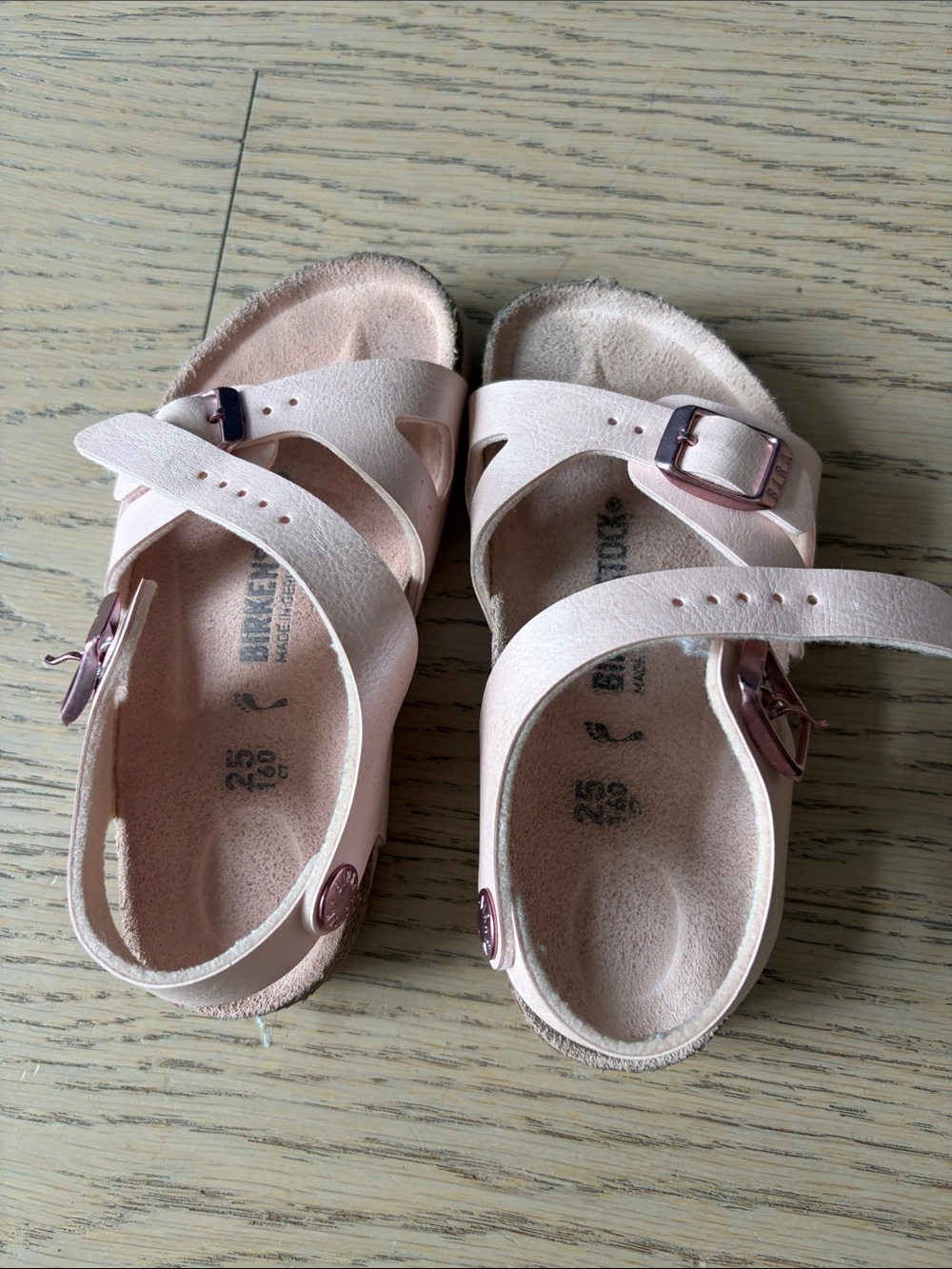 Birkenstock Toddler Pink Soft Footbed Sandals - size 7